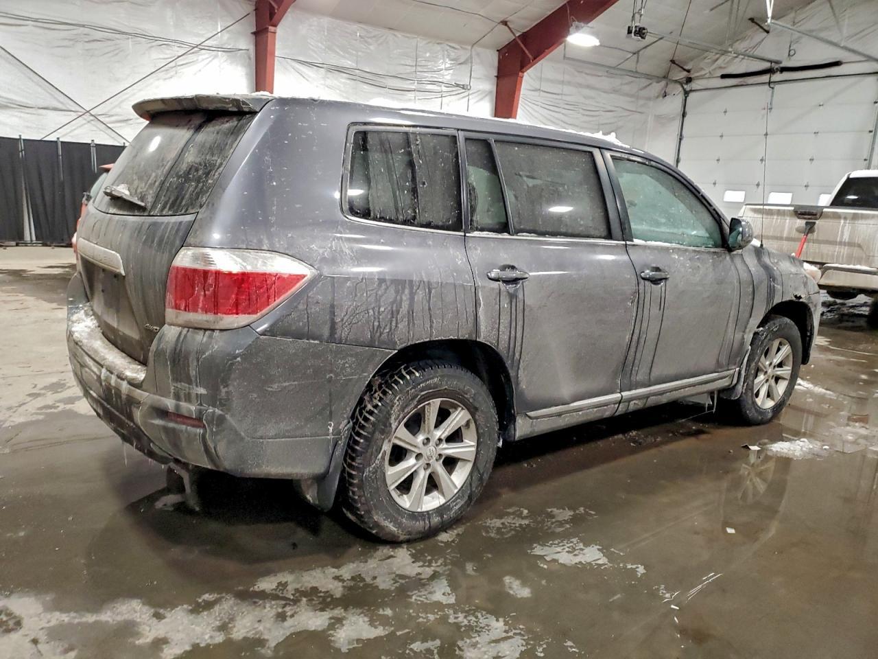2011 TOYOTA HIGHLANDER