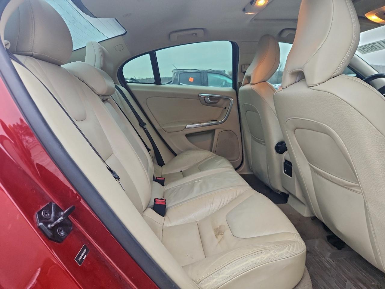 2012 VOLVO S60
