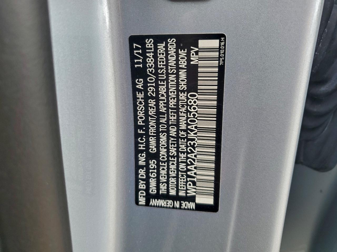 2018 PORSCHE CAYENNE
