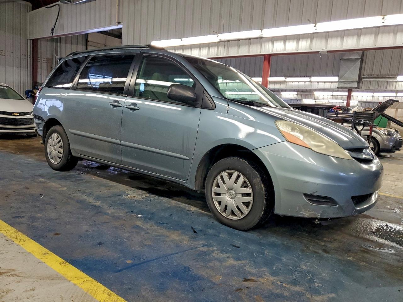 2006 TOYOTA SIENNA