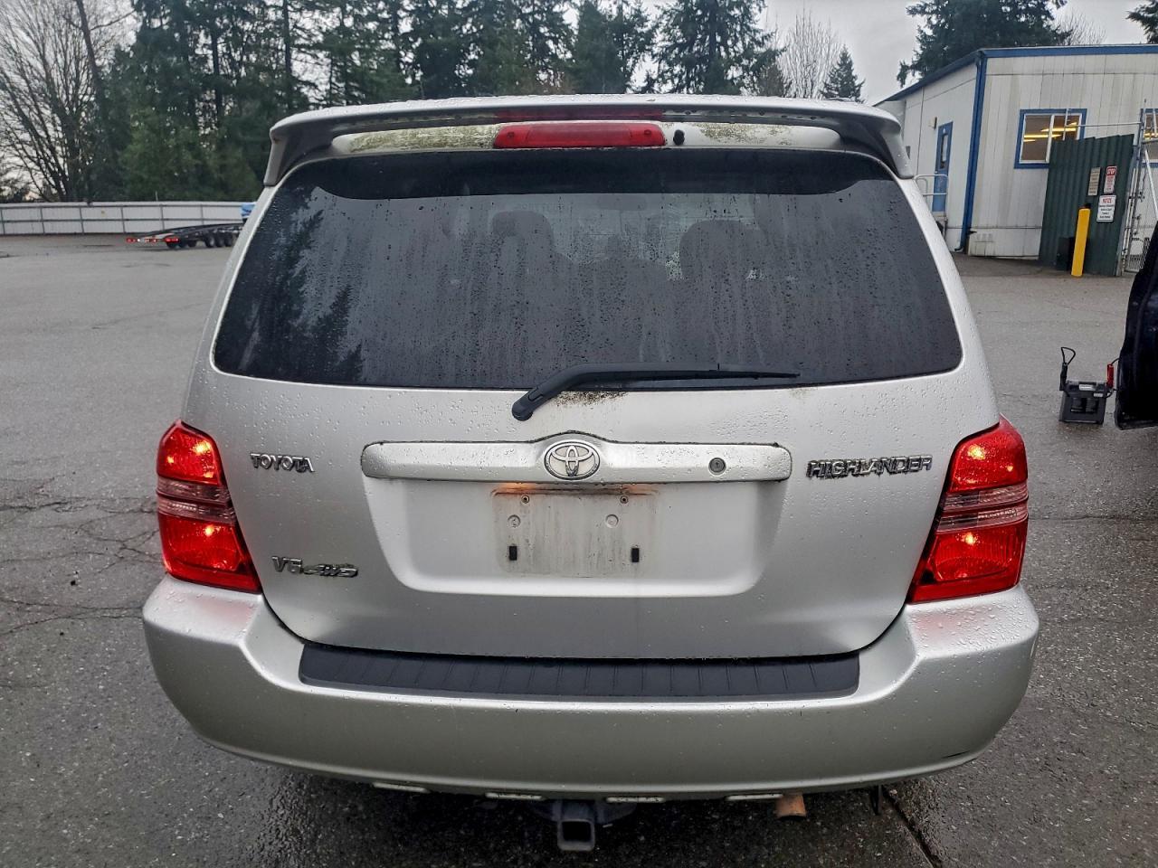 2001 TOYOTA HIGHLANDER