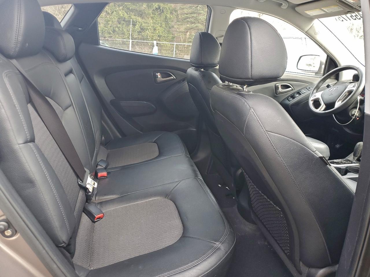 2011 HYUNDAI TUCSON