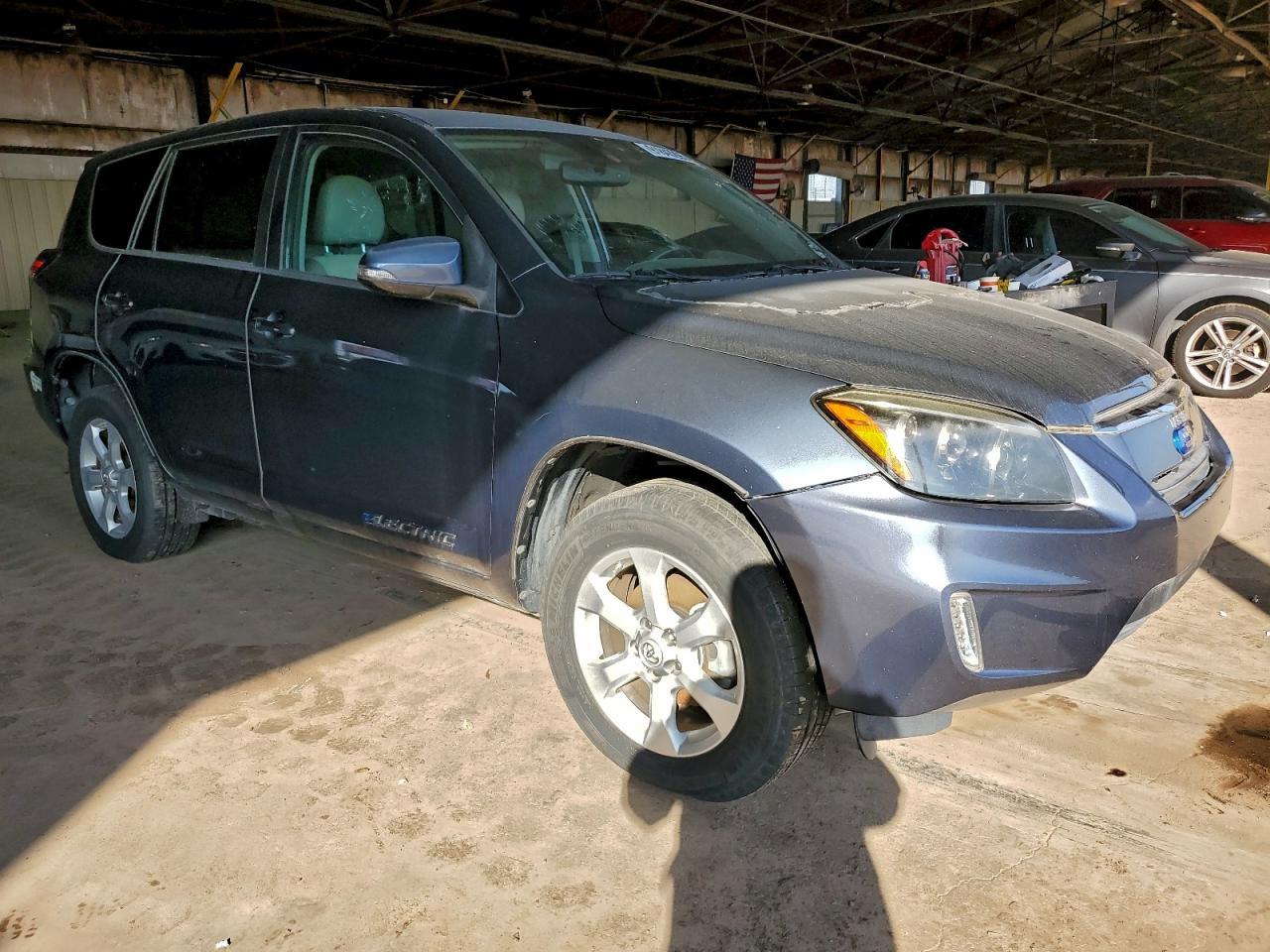 2014 TOYOTA RAV4