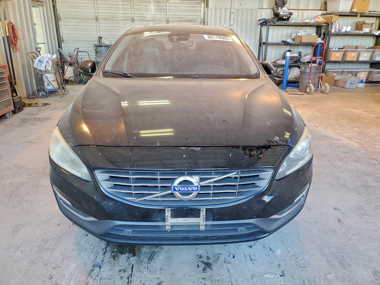 2015 VOLVO S60