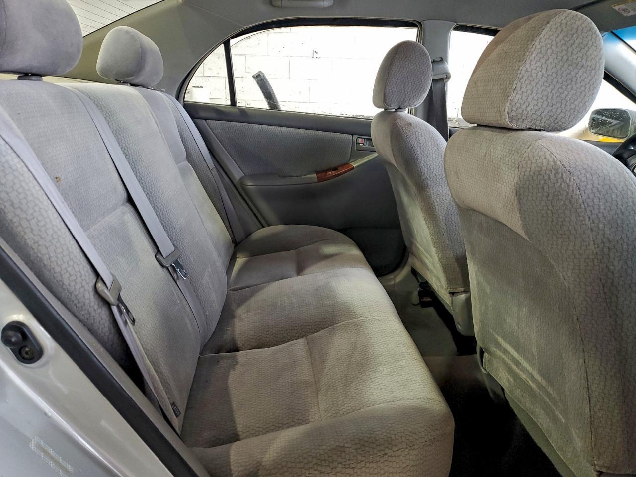 2004 TOYOTA COROLLA