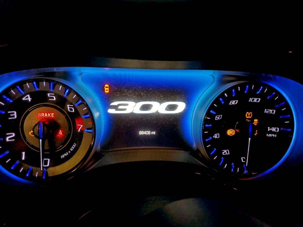 2019 CHRYSLER 300