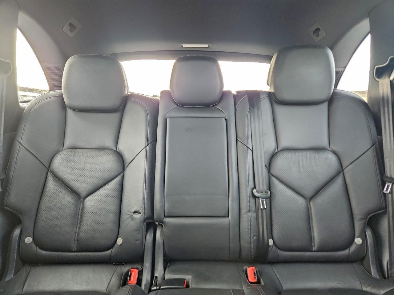 2011 PORSCHE CAYENNE