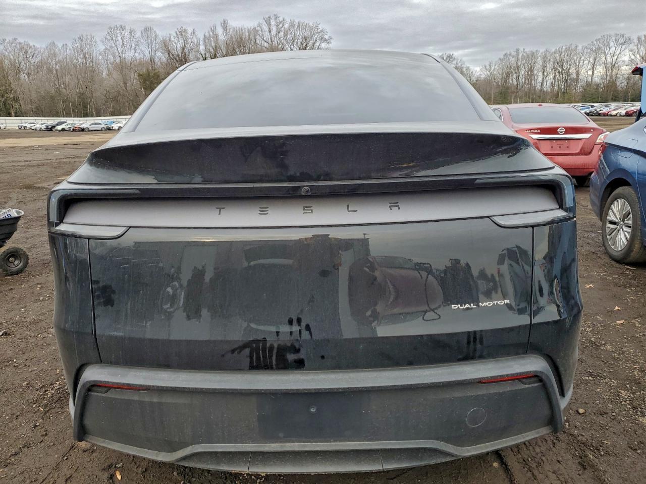 2026 TESLA MODEL Y