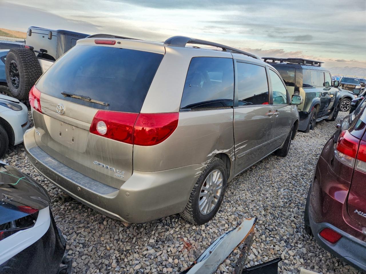2008 TOYOTA SIENNA