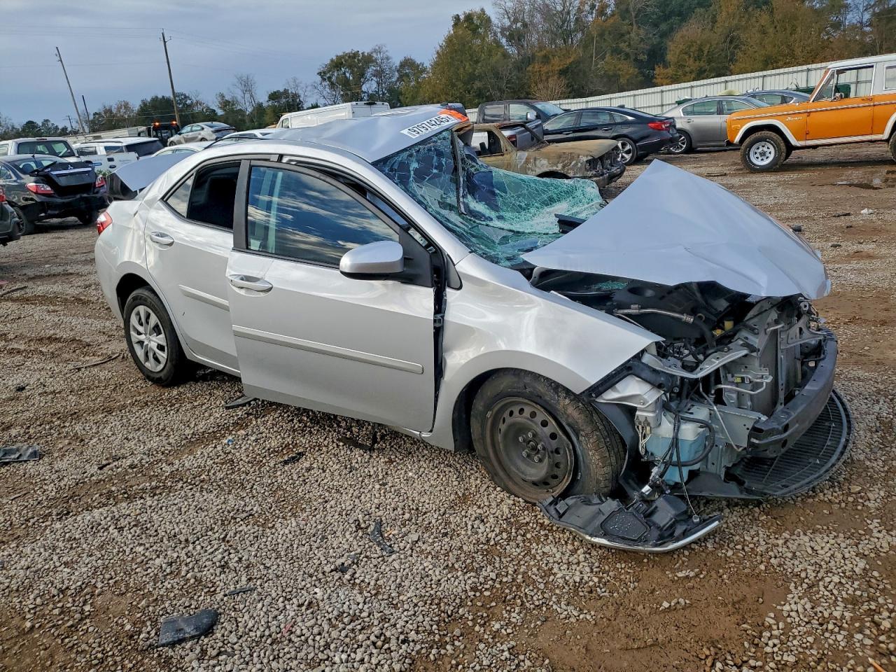 2015 TOYOTA COROLLA