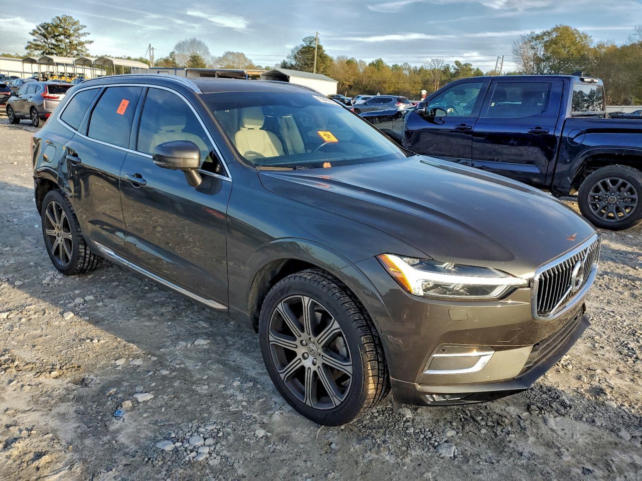 2020 VOLVO XC60
