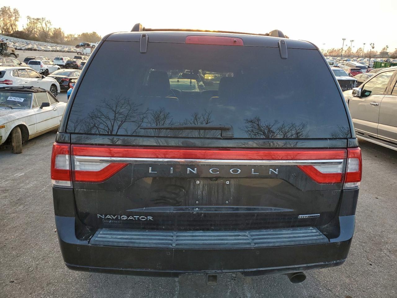 2015 LINCOLN Navigator