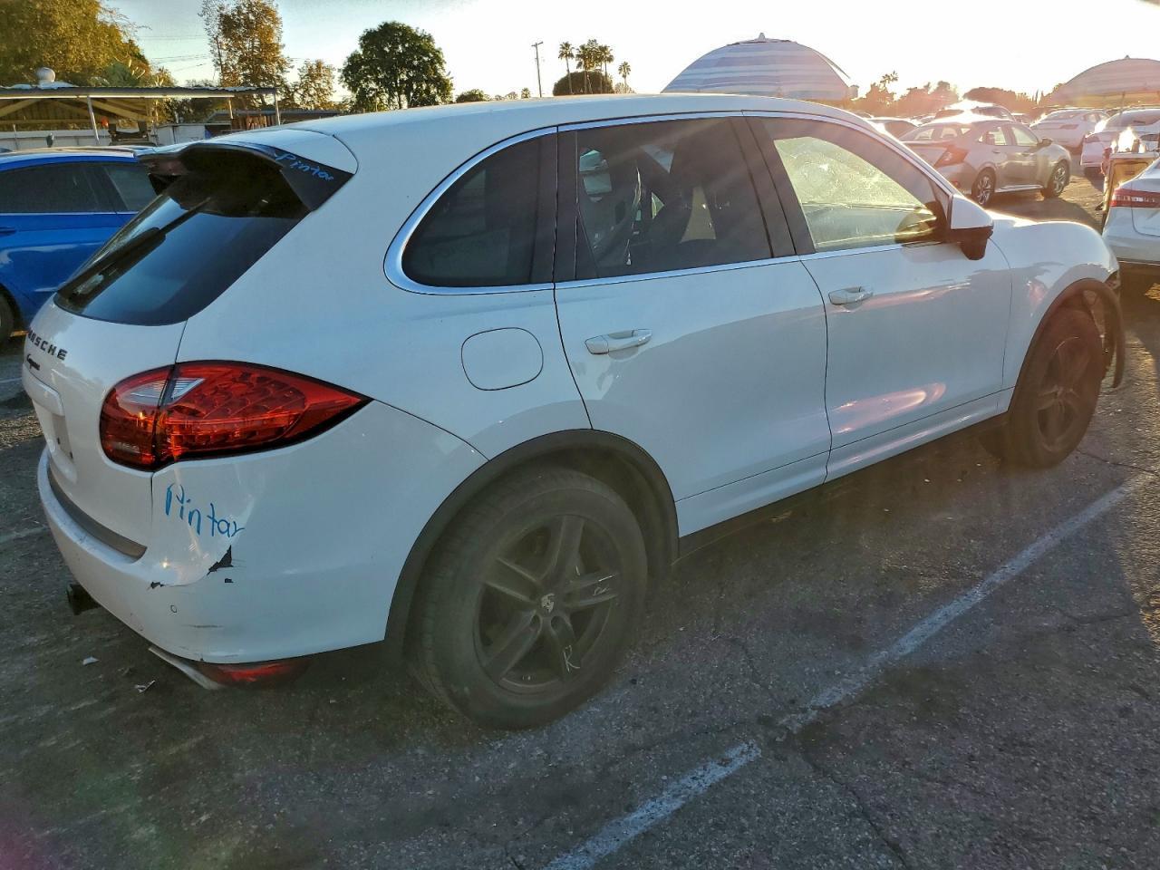 2011 PORSCHE CAYENNE