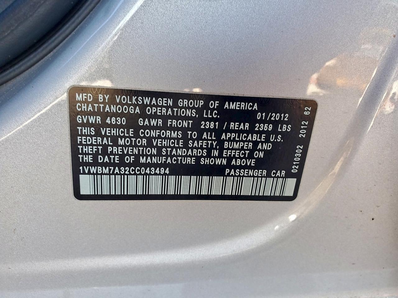 2012 VOLKSWAGEN Passat
