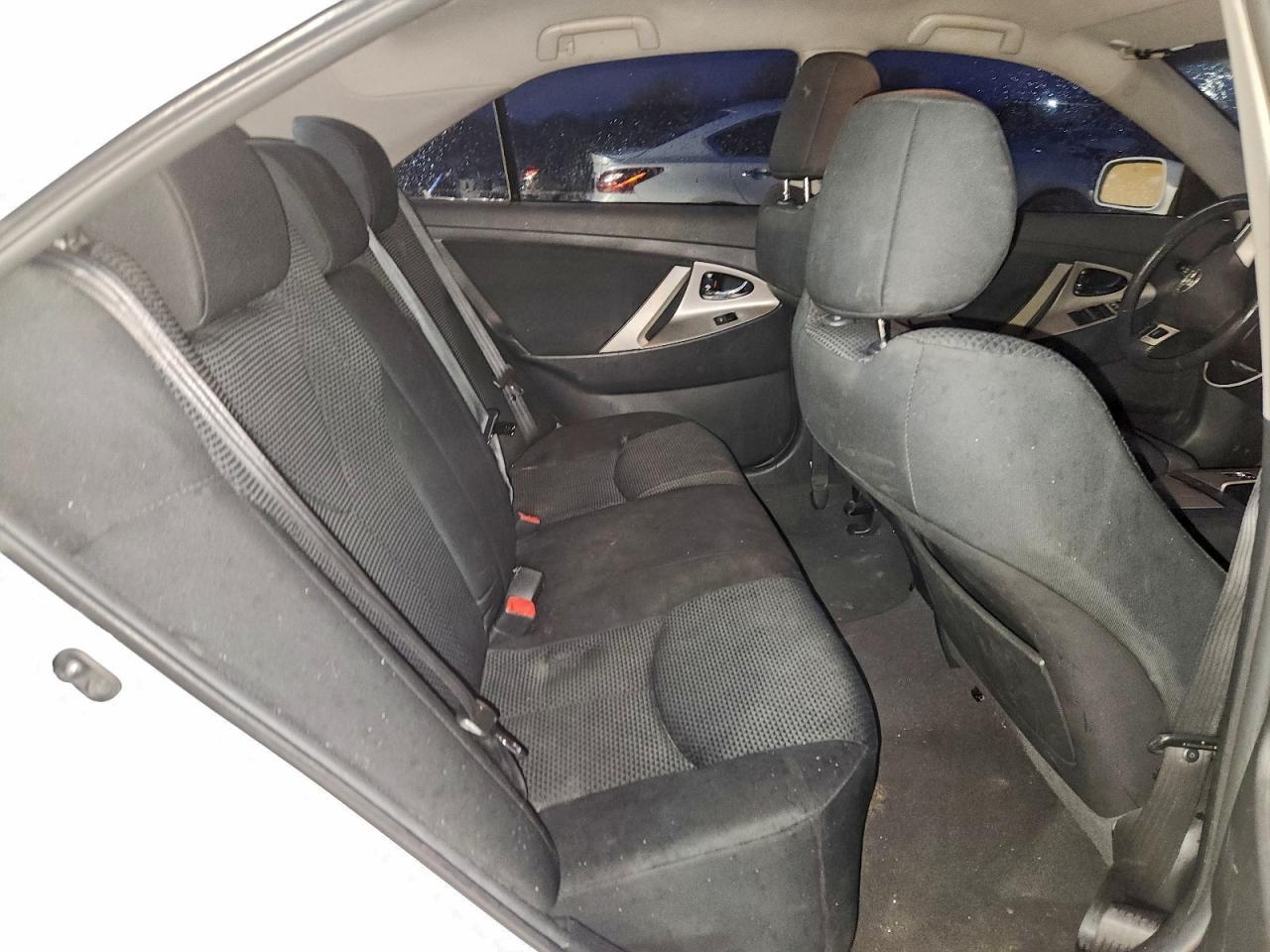 2011 TOYOTA CAMRY