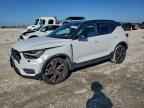 2019 VOLVO XC40