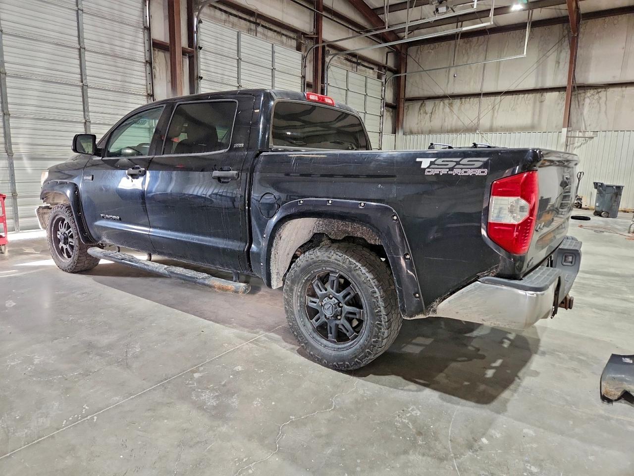 2016 TOYOTA TUNDRA