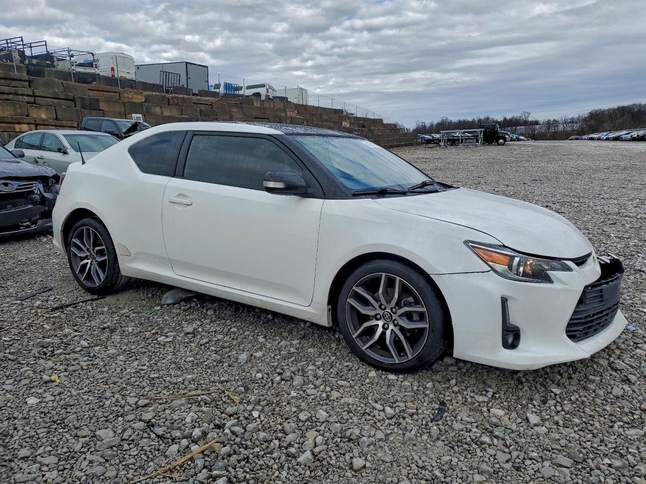 2014 TOYOTA SCION