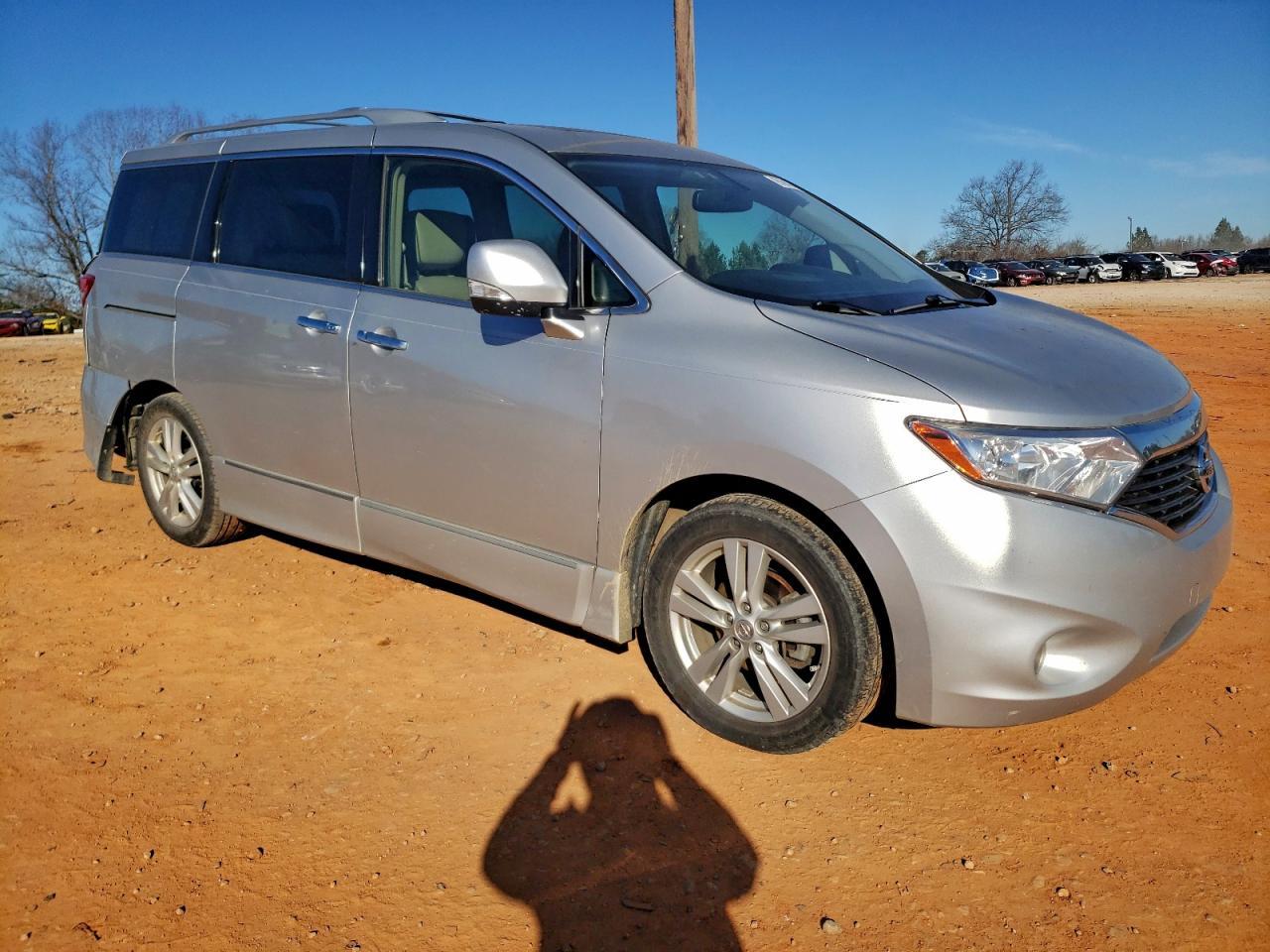 2013 NISSAN Quest