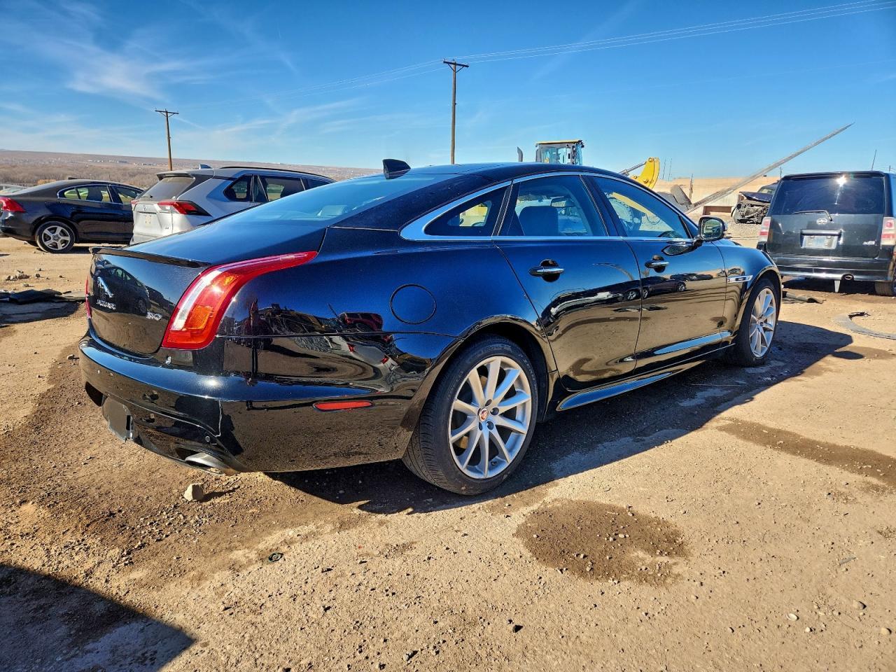 2016 JAGUAR Xj-Series