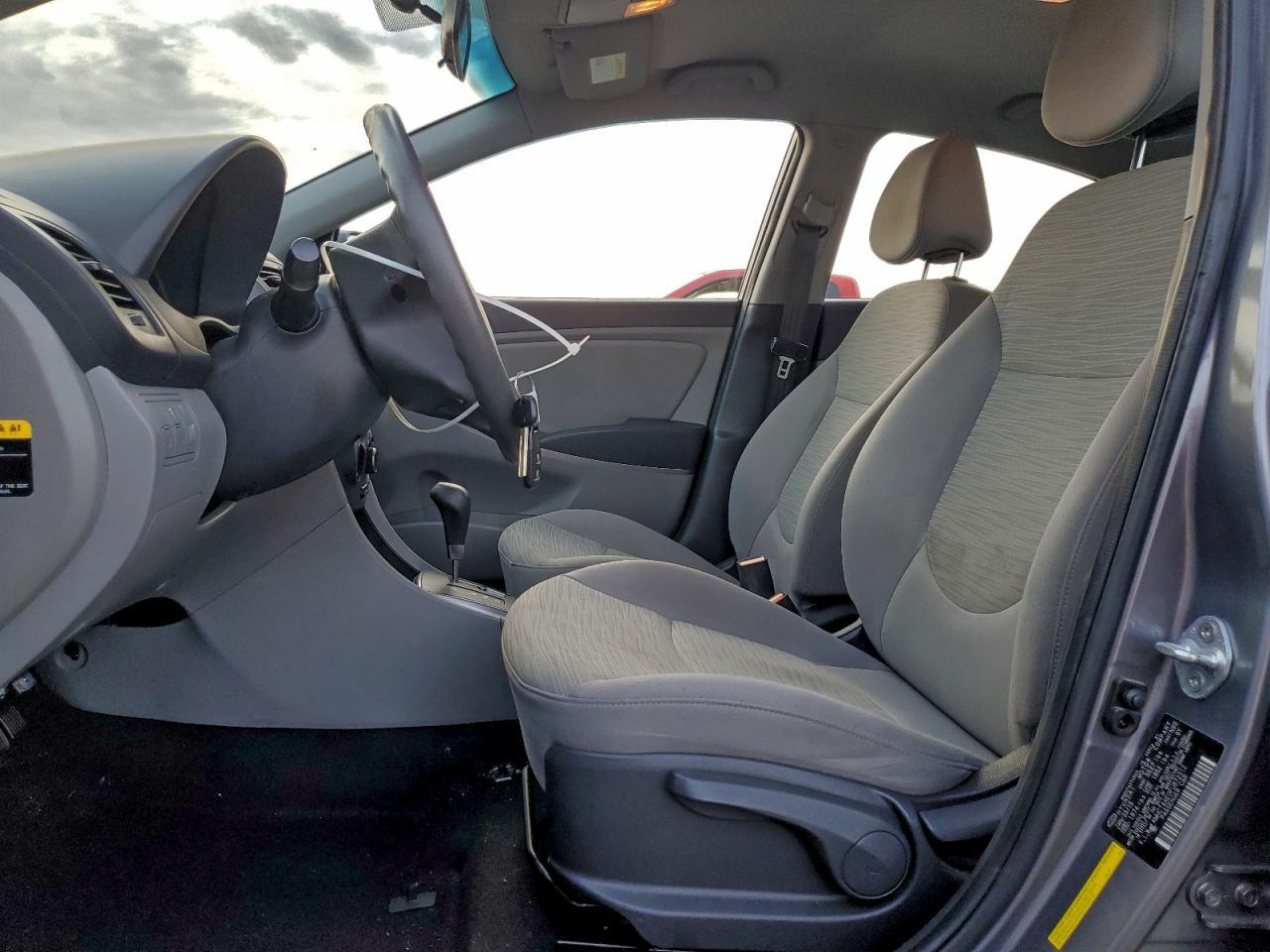 2015 HYUNDAI ACCENT