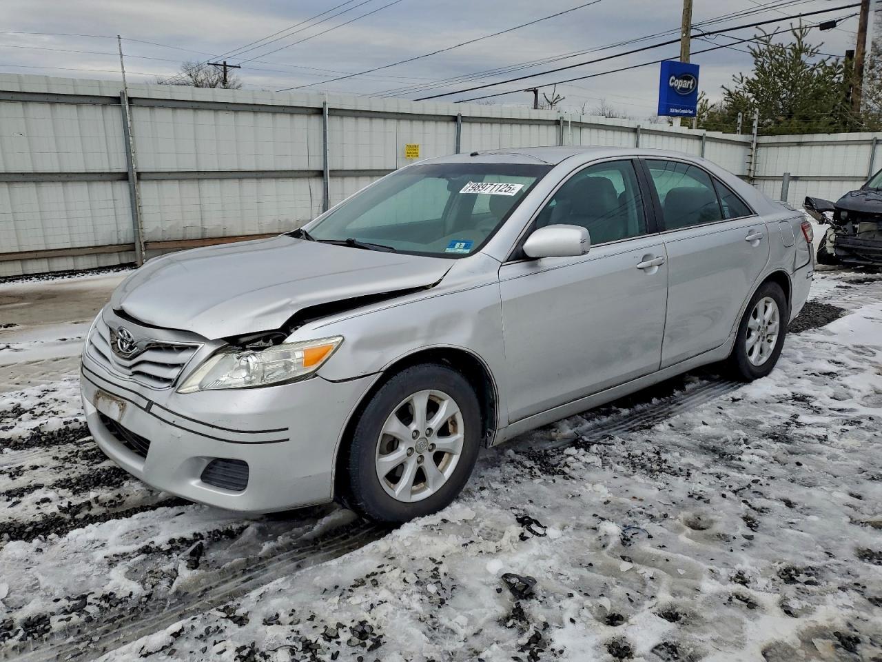 2011 TOYOTA CAMRY