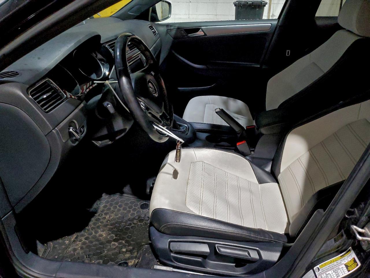 2016 VOLKSWAGEN JETTA