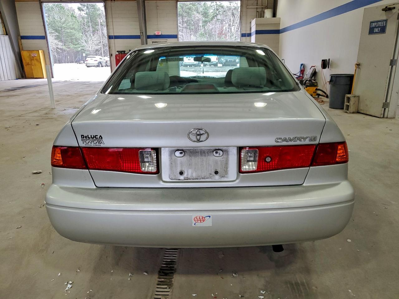 2001 TOYOTA CAMRY
