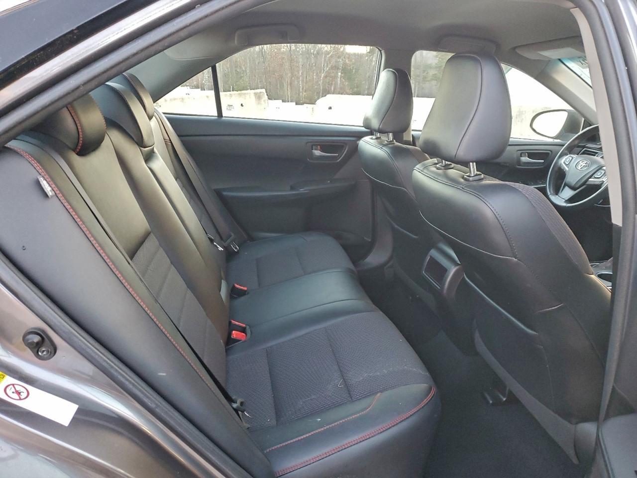 2016 TOYOTA CAMRY