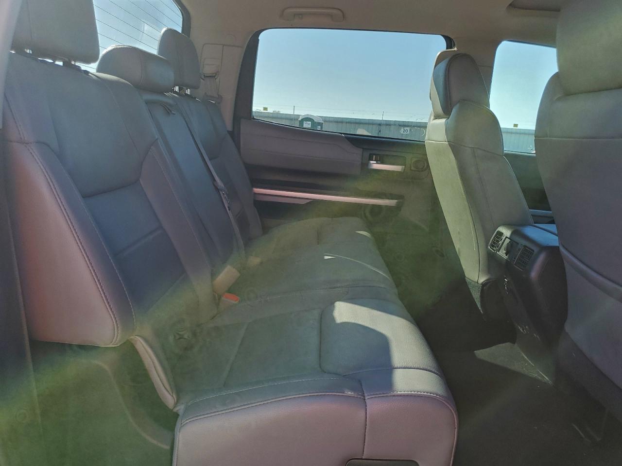 2017 TOYOTA TUNDRA