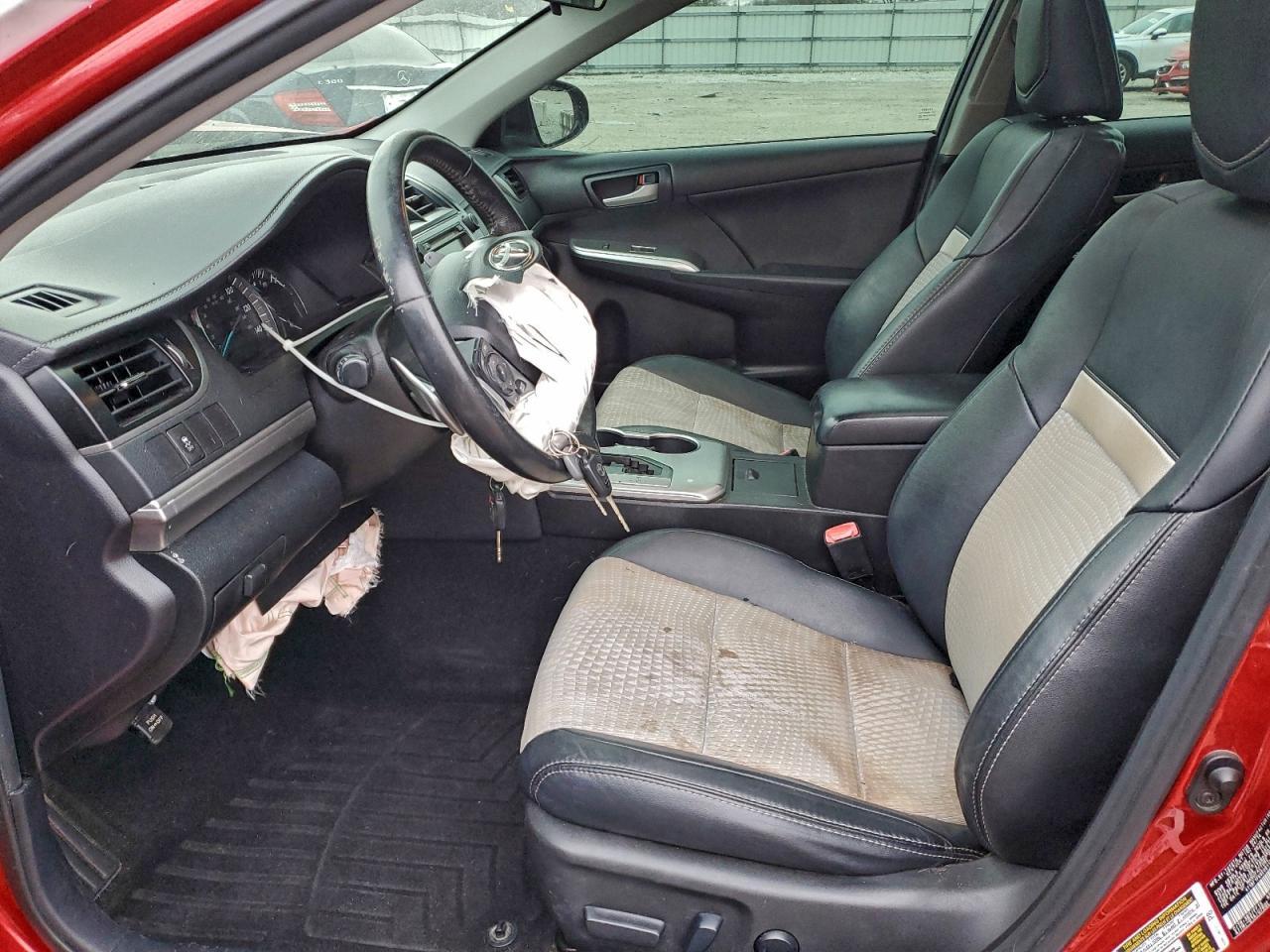2014 TOYOTA CAMRY