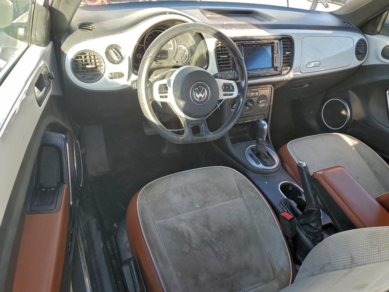 2016 VOLKSWAGEN Beetle