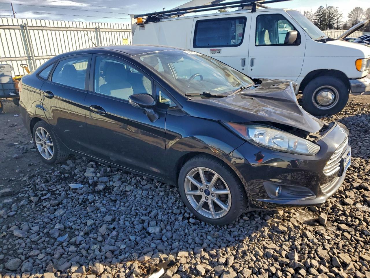 2015 FORD Fiesta