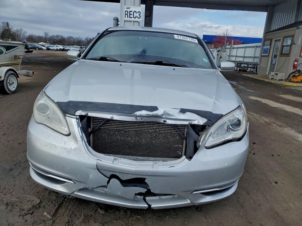 2012 CHRYSLER 200