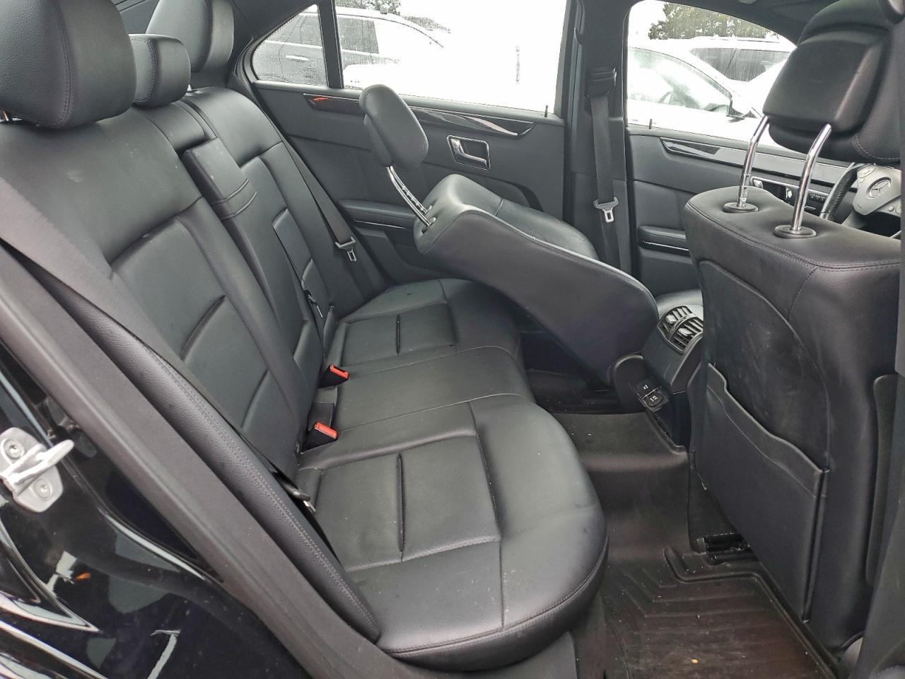2011 MERCEDES-BENZ E-Class