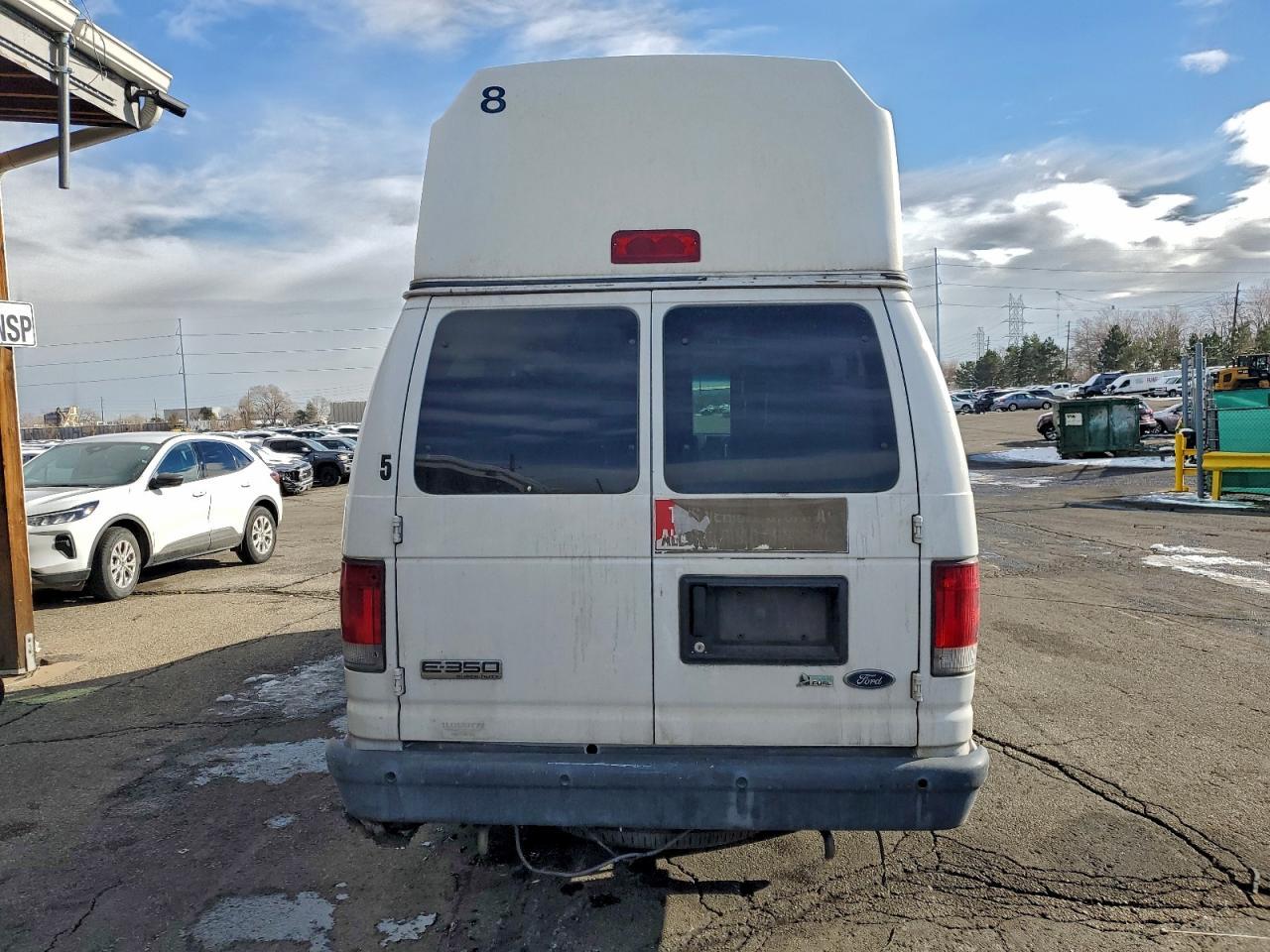 2009 FORD Econoline E350