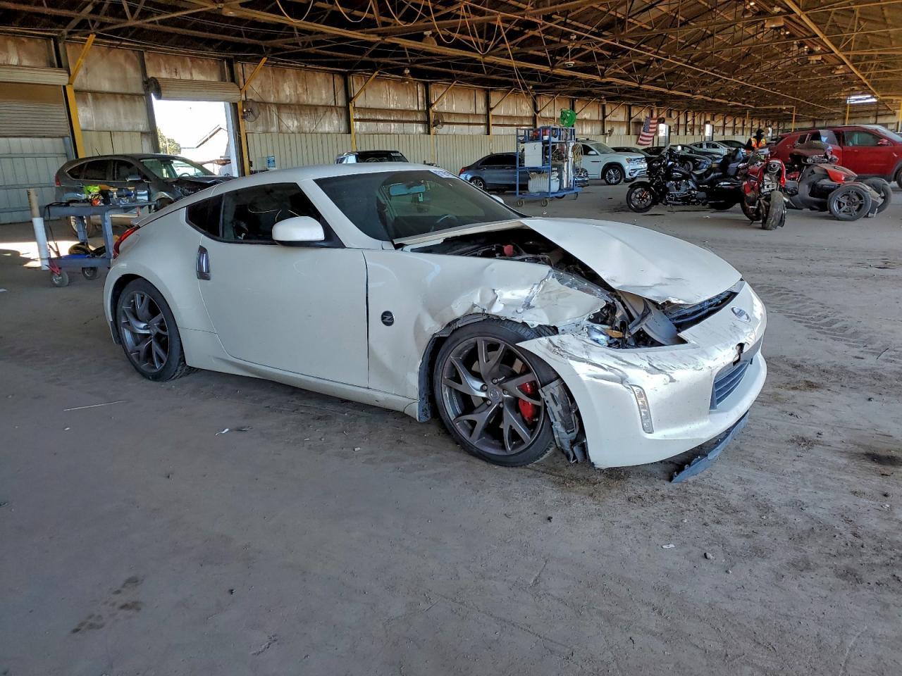 2016 NISSAN 370Z