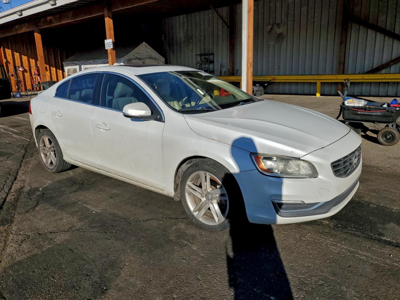 2015 VOLVO S60