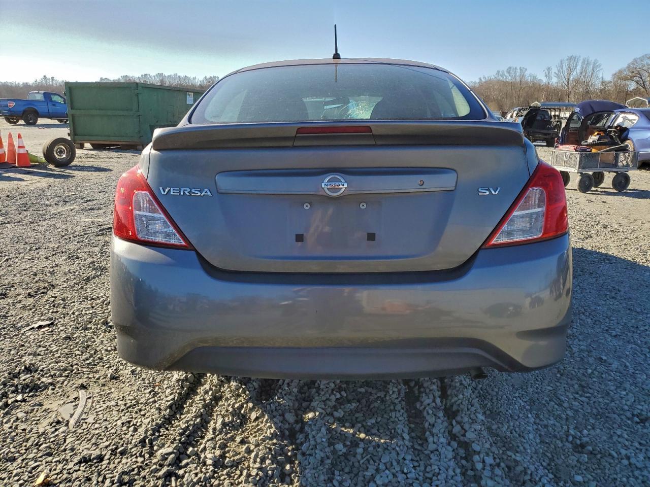 2018 NISSAN VERSA