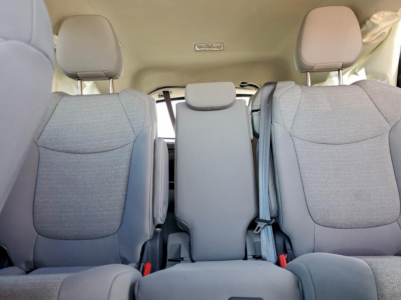 2025 TOYOTA SIENNA