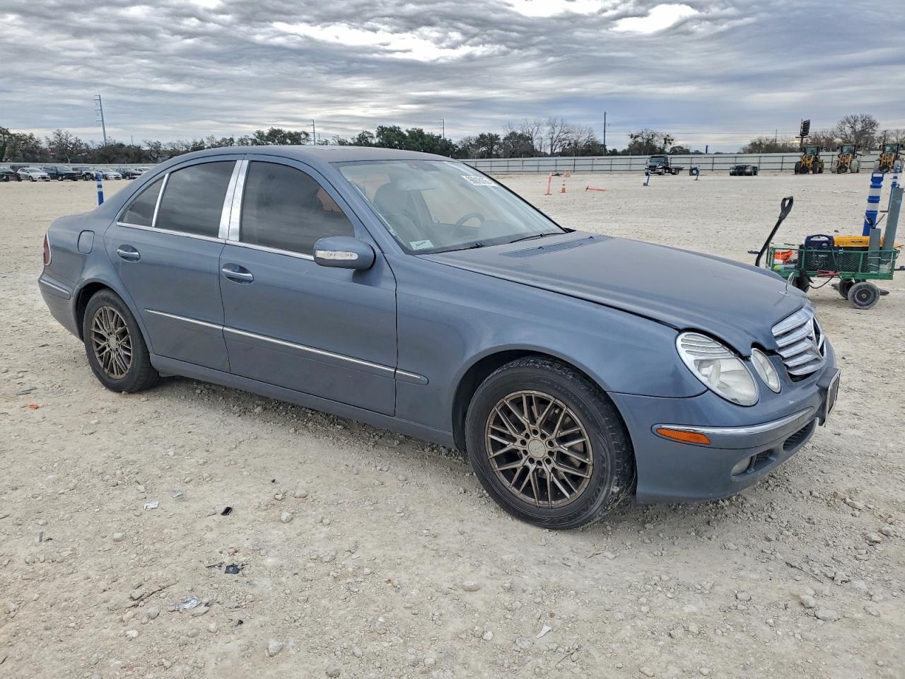 2005 MERCEDES-BENZ E-Class