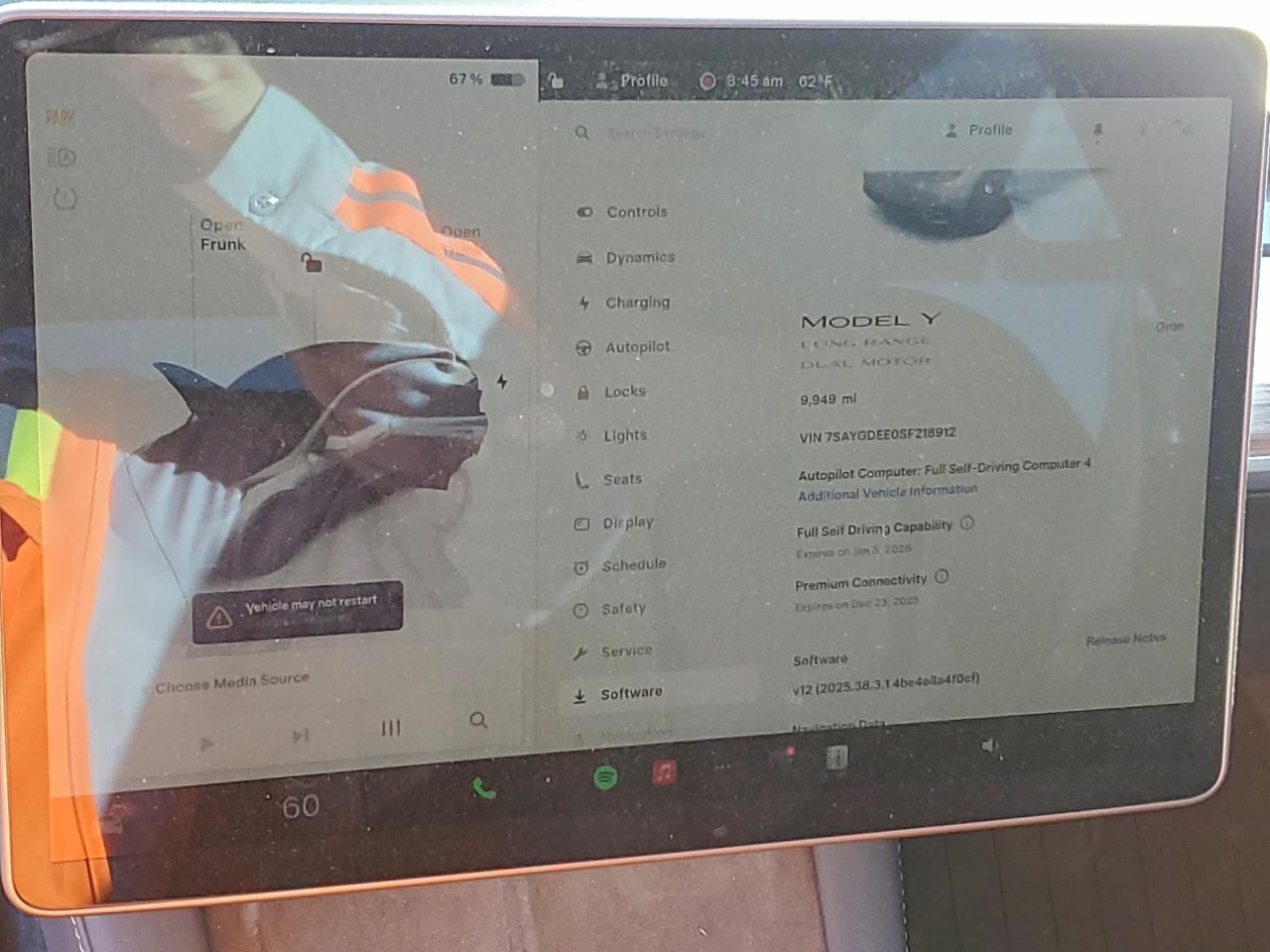 2025 TESLA MODEL Y