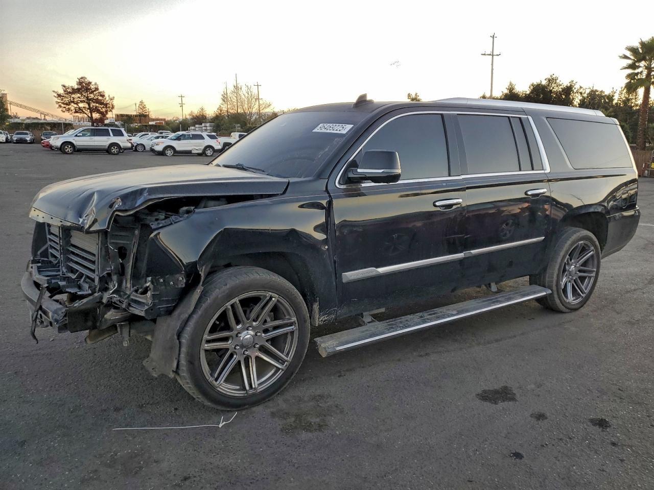 2016 CADILLAC Escalade ESV