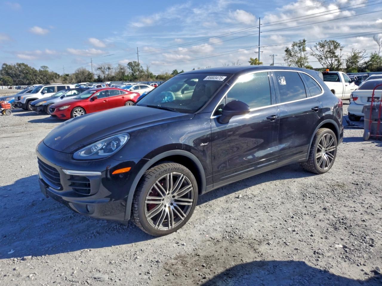 2015 PORSCHE CAYENNE