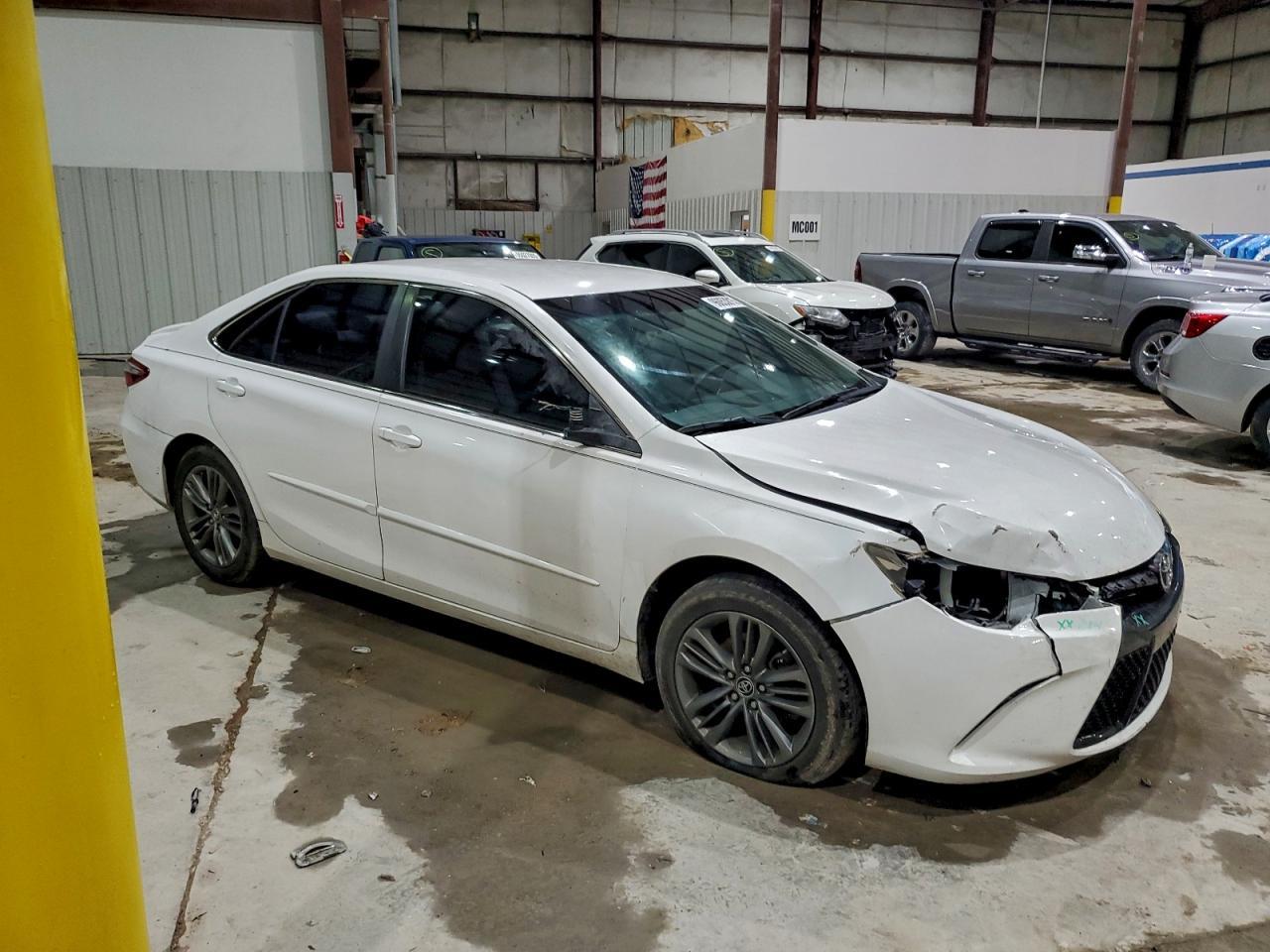 2016 TOYOTA CAMRY