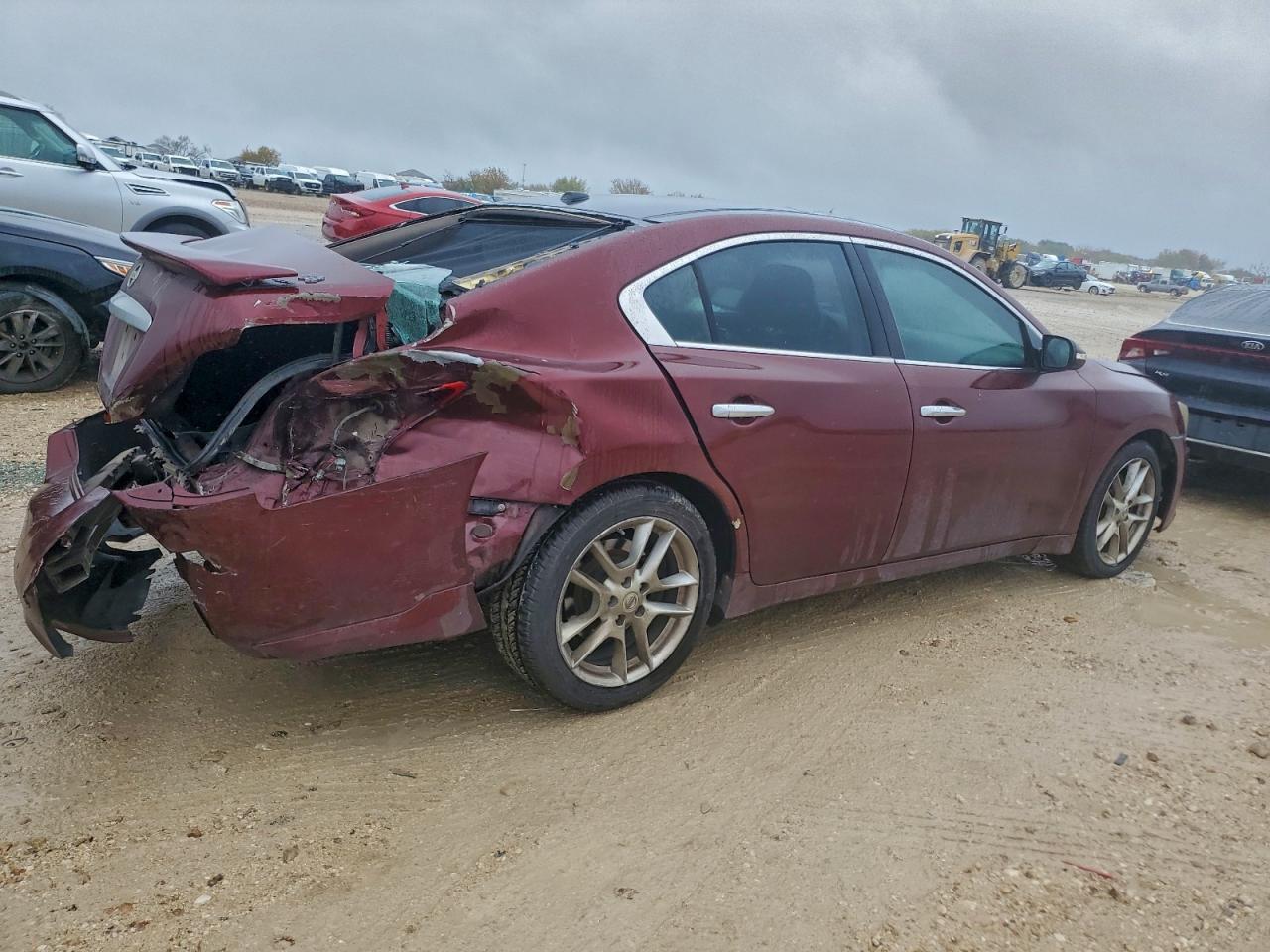 2011 NISSAN Maxima
