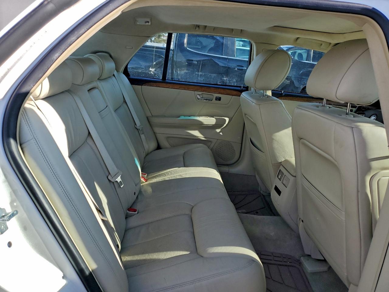 2011 CADILLAC DTS