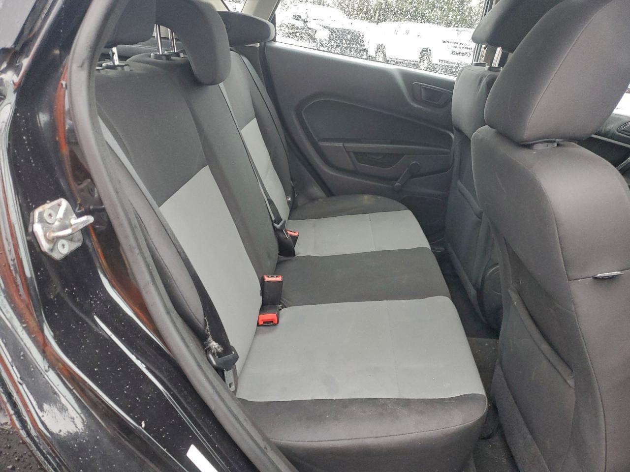 2015 FORD Fiesta