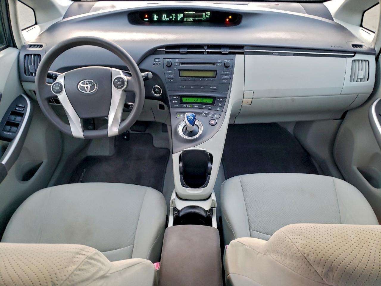 2011 TOYOTA PRIUS