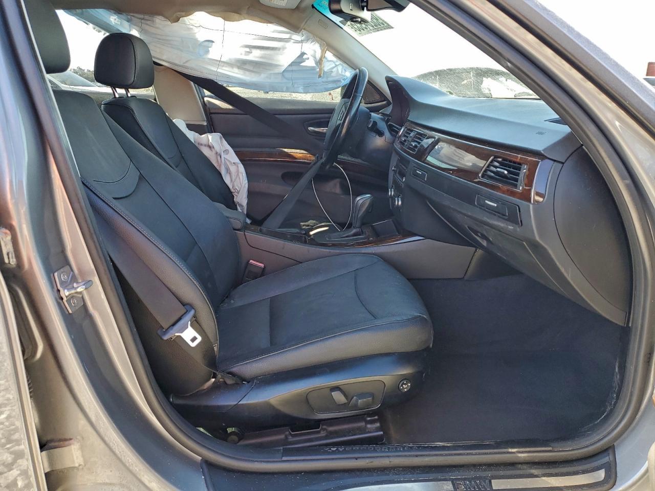 2011 BMW 3 SERIES